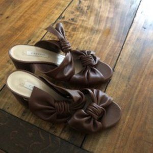 Casadei size 7 leather sandal